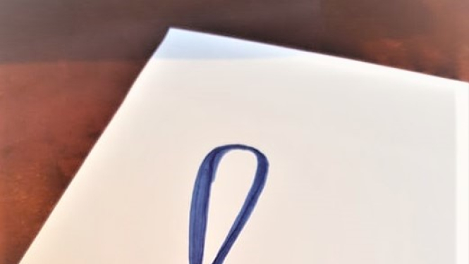 izsaukuma zīme pildspalva ar LATAK logo, pierakstu bloks