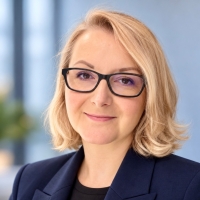 Blonda smaidīga sieviete, LATAK direktore Gundega Jaunbērziņa-Beitika