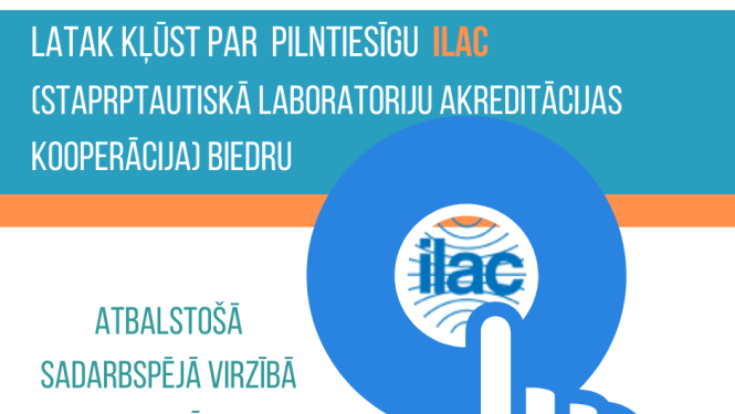 ILAC un LATAK logo, roka, kas spiež starta pogu, zili zaļganas detaļas