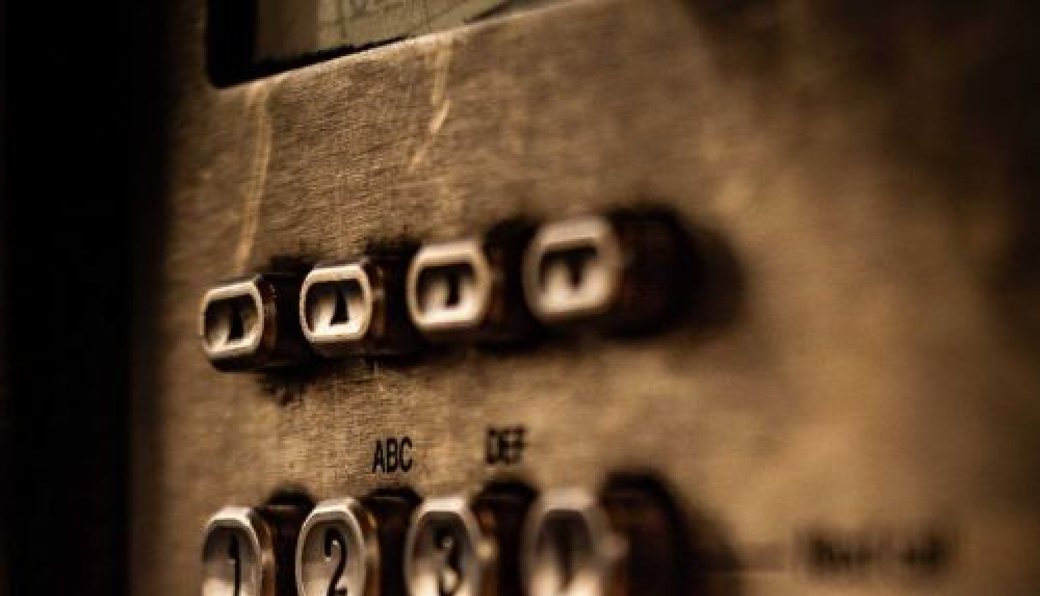 Liftu pogas brūns fons 